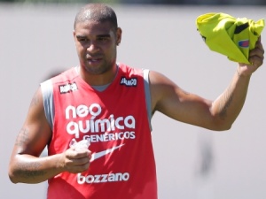 'Prisão' é última cartada do Corinthians para salvar Adriano